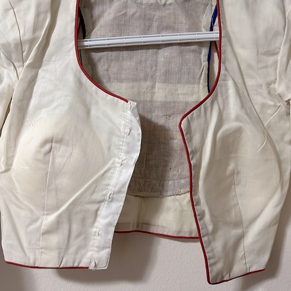 Handstitched Indian blouse, Can be worn with a saree/mix and match with lehenga. - Picture 3 of 6